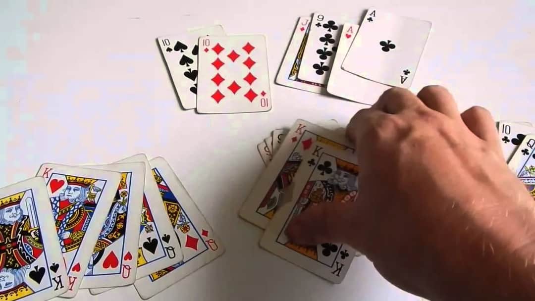 Jak grać w Pana? Poznaj zasady i uniknij miana "Pana"!